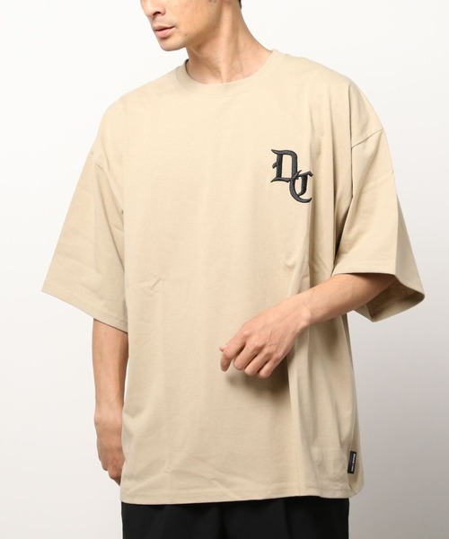 DC(ディーシー)の「DC/ディーシー オーバーサイズ バックロゴTシャツ/刺繍ロゴTee DST222014(Tシャツ/カットソー・メンズ・ベージュ/ホワイト/ブラック・M/L/2XL/XL)」の13枚目の写真