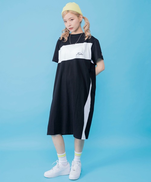 FILA(フィラ)の「FILA/フィラ 筆記体 ブランドロゴ刺繍 配色切替 ドロップショルダー 半袖 Tシャツ ワンピース(ワンピース・レディース・ホワイト/ブラック/チャコール/グリーン・FREE)」の22枚目の写真