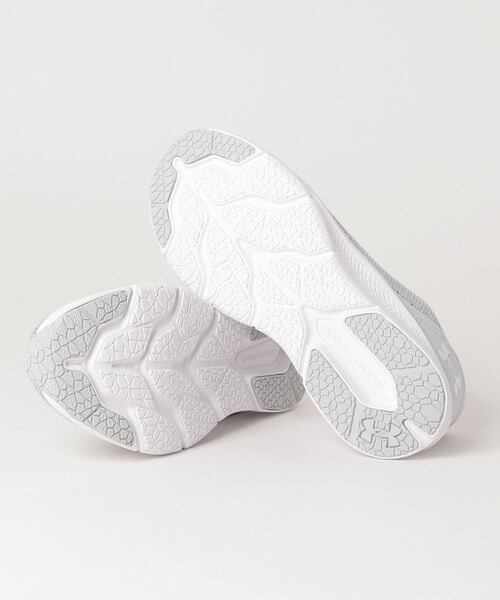 UNDER ARMOUR(アンダーアーマー)の「UAシャドー(ランニング/レディース)(スニーカー・レディース・ブラック/ホワイト・24.0cm/23.0cm/26.0cm/25.5cm/22.5cm/24.5cm/25.0cm/23.5cm)」の4枚目の写真