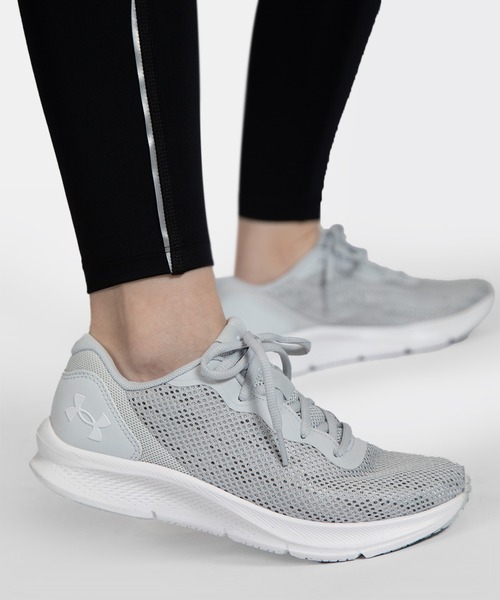 UNDER ARMOUR(アンダーアーマー)の「UAシャドー(ランニング/レディース)(スニーカー・レディース・ブラック/ホワイト・24.0cm/23.0cm/26.0cm/25.5cm/22.5cm/24.5cm/25.0cm/23.5cm)」の1枚目の写真