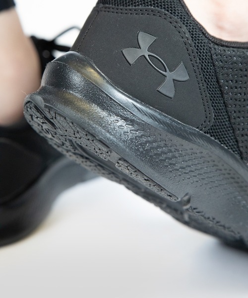 UNDER ARMOUR(アンダーアーマー)の「UAシャドー(ランニング/レディース)(スニーカー・レディース・ブラック/ホワイト・24.0cm/23.0cm/26.0cm/25.5cm/22.5cm/24.5cm/25.0cm/23.5cm)」の10枚目の写真