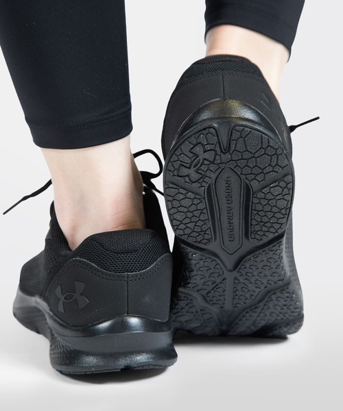 UNDER ARMOUR(アンダーアーマー)の「UAシャドー(ランニング/レディース)(スニーカー・レディース・ブラック/ホワイト・24.0cm/23.0cm/26.0cm/25.5cm/22.5cm/24.5cm/25.0cm/23.5cm)」の9枚目の写真