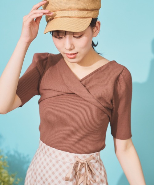 NOELA(ノエラ)の「ツイスト2WAYリブニット(ニット/セーター・レディース・ピンク/ブルー/ブラック/ブラウン/オフホワイト・フリー)」の6枚目の写真