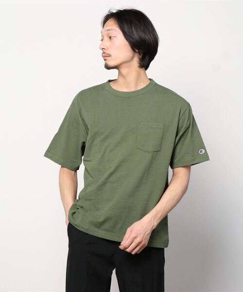 Champion（チャンピオン）の「【別注】チャンピオン  SHORT SLEEVE POCKET T-SHIRT_ 限定コラボ（Tシャツ/カットソー・メンズ・ブルー/オリーブ/ホワイト/ブラック・LL/S/M/L）」の4枚目の写真