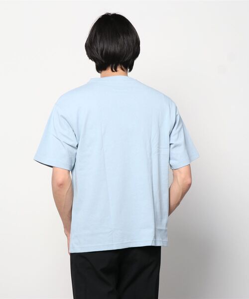 Champion（チャンピオン）の「【別注】チャンピオン  SHORT SLEEVE POCKET T-SHIRT_ 限定コラボ（Tシャツ/カットソー・メンズ・ブルー/オリーブ/ホワイト/ブラック・LL/S/M/L）」の5枚目の写真
