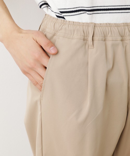 RODEO CROWNS WIDE BOWL（ロデオクラウンズワイドボウル）の「ストレッチタックパンツ（チノパンツ・メンズ・ベージュ/ブラック・LARGE/MEDIUM）」の7枚目の写真
