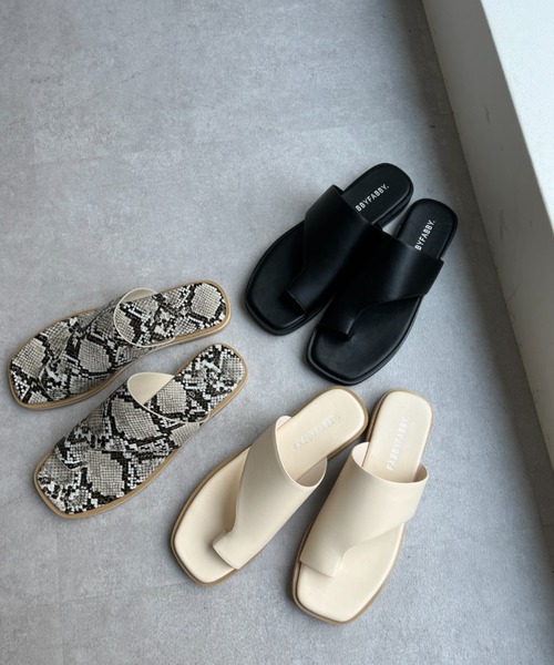 Chez toi（シェトワ）の「フラットトングサンダル（サンダル・レディース・グレー/オフホワイト/ブラック・S/M/L）」の15枚目の写真