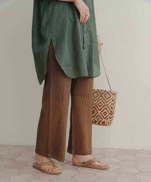 URBAN RESEARCH DOORS(アーバンリサーチドアーズ)の「シャーリングKNITパンツ(その他パンツ・レディース・ブラウン/ネイビー・MEDIUM)」の21枚目の写真