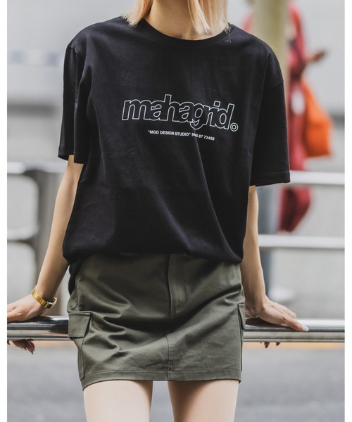 MAHAGRID（マハグリッド）の「【UNISEX】MAHAGRID／THIRD LOGO TEE　2277558（Tシャツ/カットソー・レディース・ホワイト/チャコール/ライトブルー/ブラック/レッド/クリーム・X-LARGE/MEDIUM/LARGE/SMALL）」の3枚目の写真