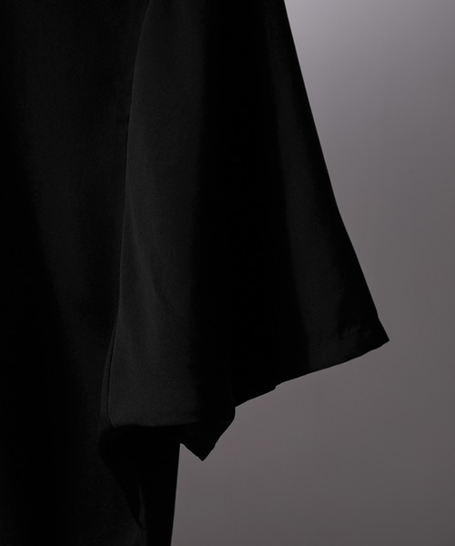 iisy（イージー）の「【 iisy 】ドルマンライクバックプリントシャツ（シャツ/ブラウス・メンズ・ブラック/ライトグレー・S/M/L/XL）」の19枚目の写真