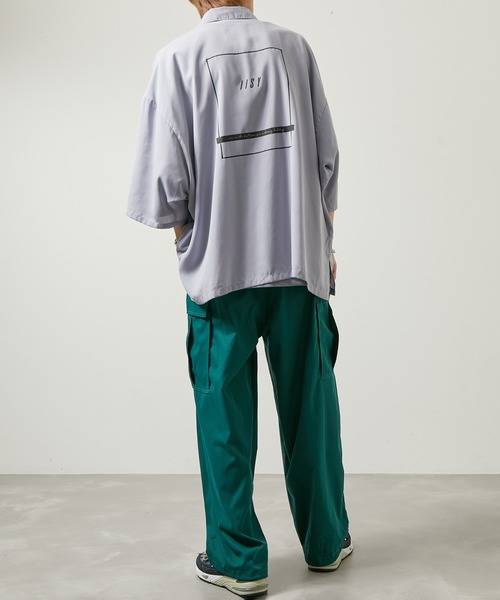 iisy（イージー）の「【 iisy 】ドルマンライクバックプリントシャツ（シャツ/ブラウス・メンズ・ブラック/ライトグレー・S/M/L/XL）」の22枚目の写真