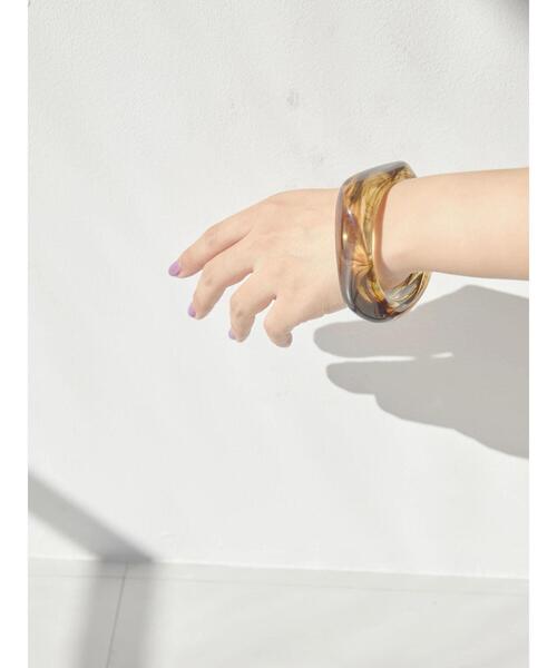 AMERICAN HOLIC（アメリカンホリック）の「マーブルスクエアバングル（バングル/リストバンド・レディース・ホワイト/ベージュ/グリーン/ブラウン・FREE）」の4枚目の写真