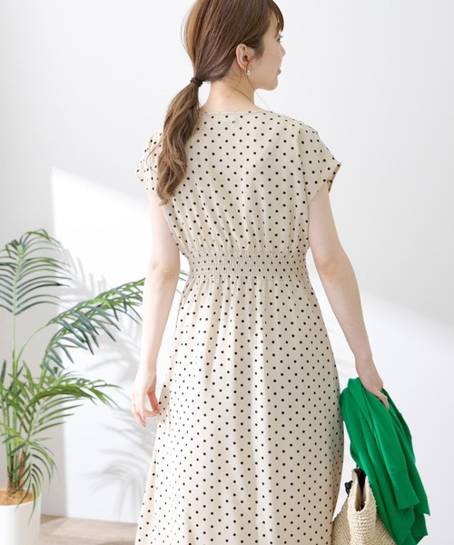 URBAN RESEARCH Sonny Label(アーバンリサーチサニーレーベル)の「ウエストマークドットプリントワンピース(ワンピース・レディース・ベージュ/ブラック・FREE)」の20枚目の写真