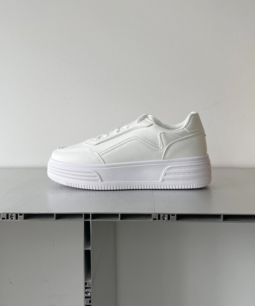 AS KNOW AS plus（アズノゥアズプラス）の「ロゴ 厚底スニーカー（スニーカー・レディース・ホワイト/ブラック/ベージュ・S/M/L/LL）」の9枚目の写真