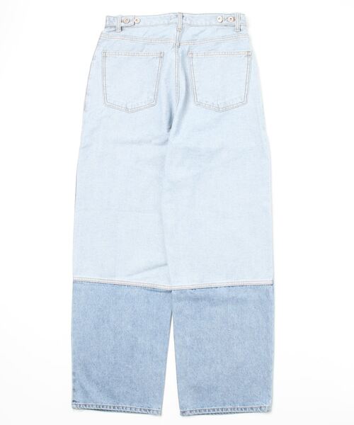 Chikashitsu +(チカシツプラス)の「【Chikashitsu +/チカシツプラス】switch design denim pants/ワイドデニム ブルーデニム デニムパンツ ボトム ズボン(デニムパンツ・メンズ・ライトブルー・M/L)」の2枚目の写真