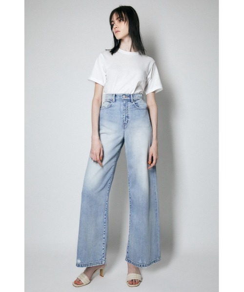 MOUSSY（マウジー）の「RIPPED HEM WIDE FLARE（デニムパンツ・レディース・ライトブルー・1/0/2）」の10枚目の写真