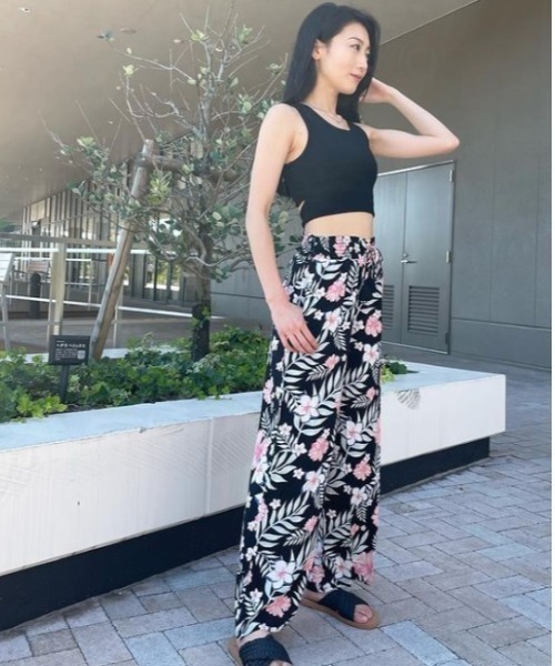 ROXY(ロキシー)の「SLOW RHYTHM/ロキシーボトムス(その他パンツ・レディース・ブラック/レッド・SMALL/MEDIUM/LARGE)」の2枚目の写真