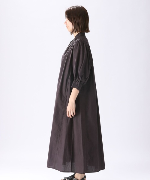 niko and（ニコアンド）の「コットン高密スタンドマキシワンピース