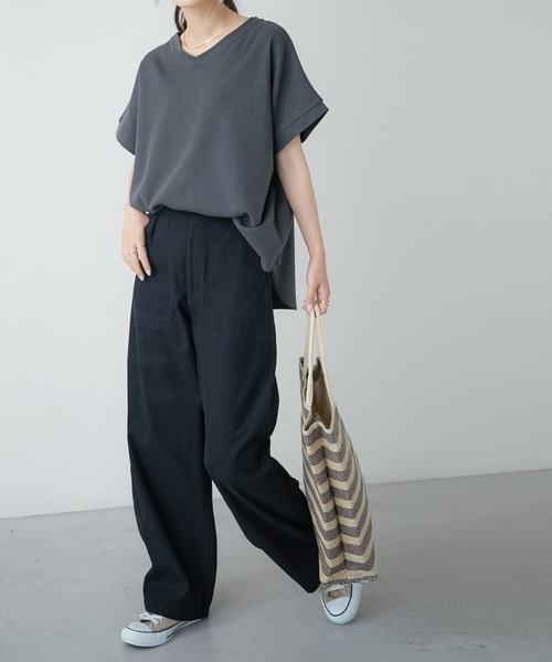 Fashion Letter（ファッションレター）の「Vネックコットンワッフルカットソー（Tシャツ/カットソー・レディース・ブラック/オフホワイト/チャコール・M）」の3枚目の写真