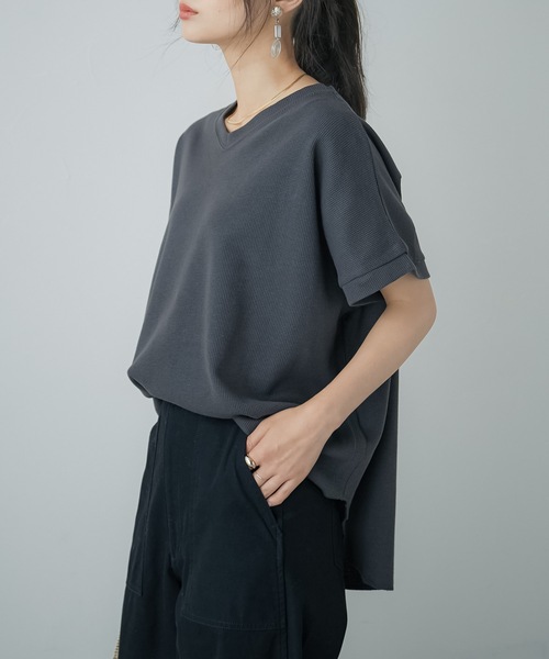 Fashion Letter（ファッションレター）の「Vネックコットンワッフルカットソー（Tシャツ/カットソー・レディース・ブラック/オフホワイト/チャコール・M）」の17枚目の写真
