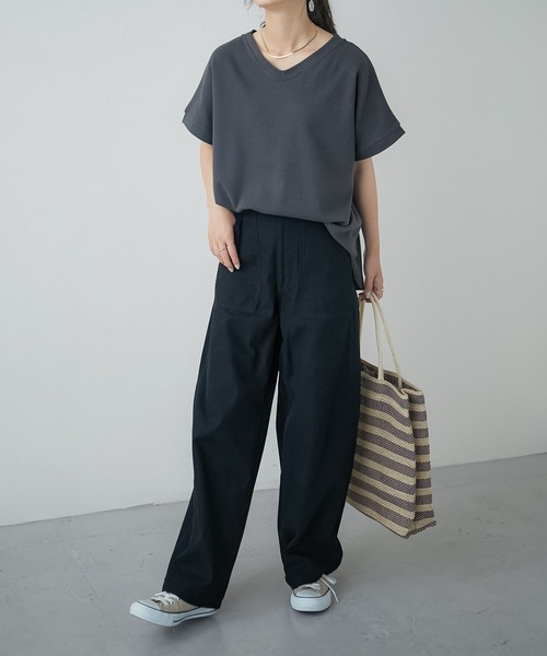 Fashion Letter（ファッションレター）の「Vネックコットンワッフルカットソー（Tシャツ/カットソー・レディース・ブラック/オフホワイト/チャコール・M）」の8枚目の写真