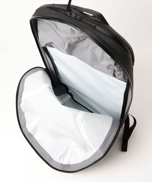 International Gallery BEAMS(インターナショナルギャラリービームス)の「VEILANCE / NOMIN PACK(トートバッグ・メンズ・ブラック・ONE SIZE)」の15枚目の写真