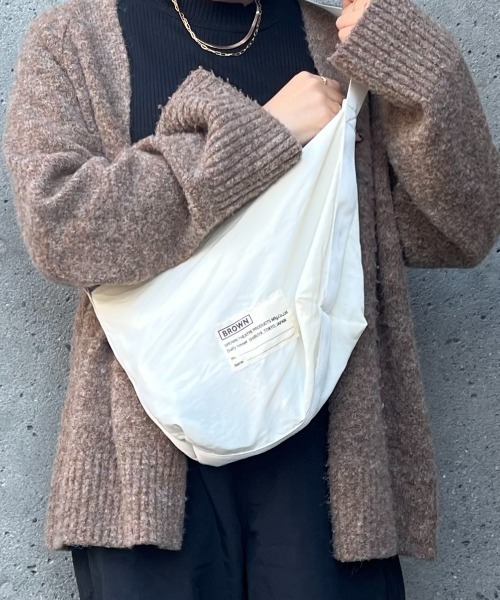 THEATRE PRODUCTS(シアタープロダクツ)の「【BROWN THEATRE PRODUCTS】 別注ゼッケンショルダーバッグ(ショルダーバッグ・レディース・ブラック/グレー/カーキ/オフホワイト/オリーブ/ブラウン/チャコールグレー/ダークグリーン/ブルー/アイボリー/イエロー/ピンク/ベージュ・FREE)」の14枚目の写真