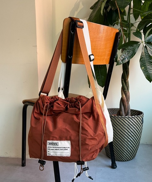 THEATRE PRODUCTS(シアタープロダクツ)の「【BROWN THEATRE PRODUCTS】 別注ゼッケンショルダーバッグ(ショルダーバッグ・レディース・ブラック/グレー/カーキ/オフホワイト/オリーブ/ブラウン/チャコールグレー/ダークグリーン/ブルー/アイボリー/イエロー/ピンク/ベージュ・FREE)」の17枚目の写真