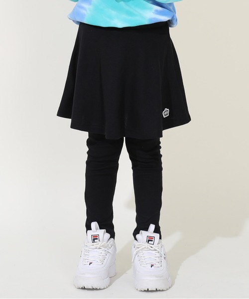 BABYDOLL（ベビードール）の「【プチプラ】通販限定 10分丈スカッツ(無地) 7140K（その他パンツ・キッズ・パープル/ピンク/イエロー/ライトインディゴブルー/バイオレット/ブラック系1/ライトイエロー/ダークブラウン系/ブルー系その他/ピンク系その他/ベビーピンク/ライトピンク/ライトグリーン・140cm/90cm/150cm/80ｃｍ/120cm/130cm/100cm/110cm/90㎝）」の2枚目の写真