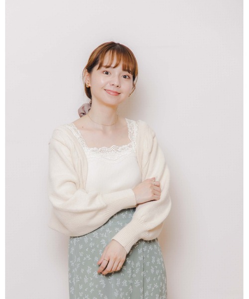 flower(フラワー)の「ケーブルボレロカーディガン(カーディガン/ボレロ・レディース・ブラウン/アイボリー・FREE)」の8枚目の写真