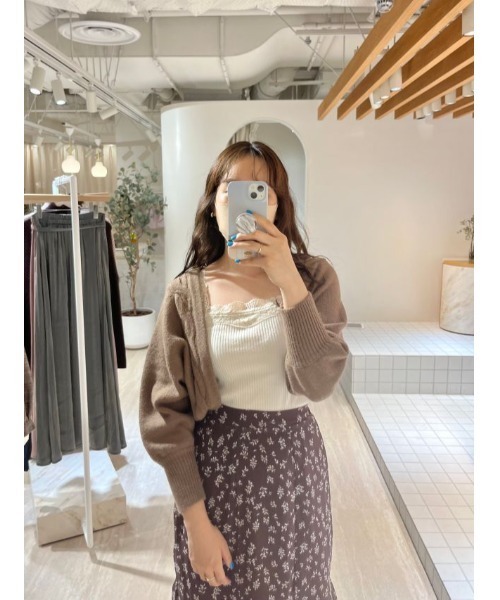 flower(フラワー)の「ケーブルボレロカーディガン(カーディガン/ボレロ・レディース・ブラウン/アイボリー・FREE)」の16枚目の写真