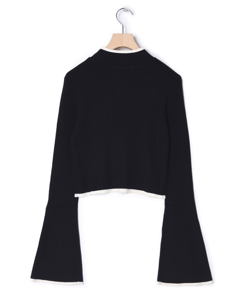 w closet（ダブルクローゼット）の「【お気に入り数1.8万人突破】リブフレアスリーブハイネックプルオーバー（ニット/セーター・レディース・ブラック/オフホワイト/サックスブルー/ホワイト×ブラック/ブラック系その他/ホワイト系その他/サックスブルー系/ブラック×ホワイト・FREE）」の9枚目の写真