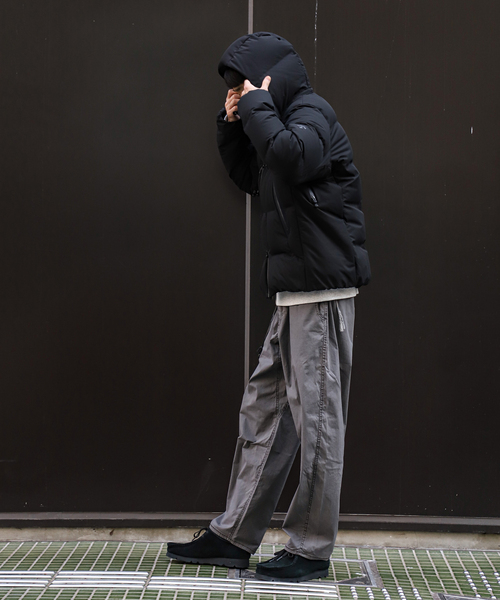 DESCENTE ALLTERRAIN(デサント オルテライン)の「【ALLTERRAIN/オルテライン】別注 水沢ダウン "ビッグスタンドマウンテニア"(ダウンジャケット/コート・メンズ・ブラック・MEDIUM/LARGE/X-LARGE)」の3枚目の写真