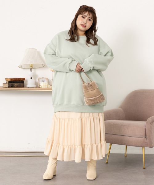 SLURR（スラ―）の「[大きいサイズ]ウラキモウボリュームスリーブチュニック（スウェット・レディース・モカ/チャコールグレー/アイボリー/ミント・L）」の12枚目の写真