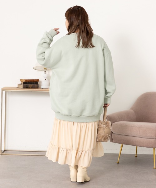 SLURR（スラ―）の「[大きいサイズ]ウラキモウボリュームスリーブチュニック（スウェット・レディース・モカ/チャコールグレー/アイボリー/ミント・L）」の14枚目の写真