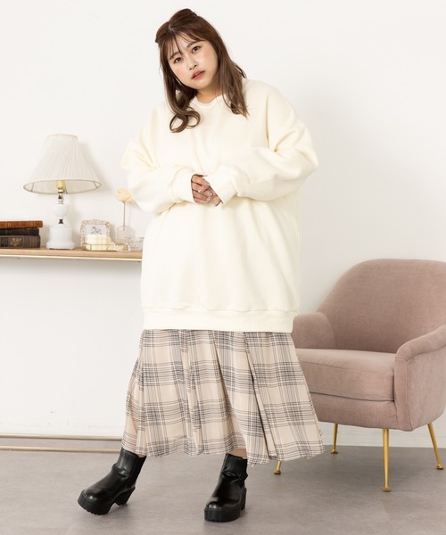 SLURR（スラ―）の「[大きいサイズ]ウラキモウボリュームスリーブチュニック（スウェット・レディース・モカ/チャコールグレー/アイボリー/ミント・L）」の5枚目の写真