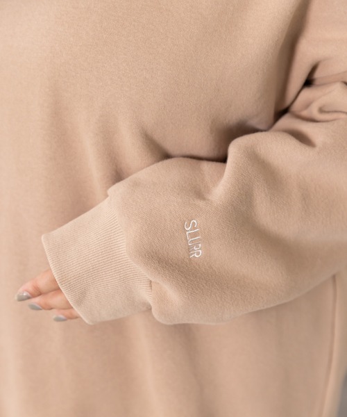 SLURR（スラ―）の「[大きいサイズ]ウラキモウボリュームスリーブチュニック（スウェット・レディース・モカ/チャコールグレー/アイボリー/ミント・L）」の7枚目の写真