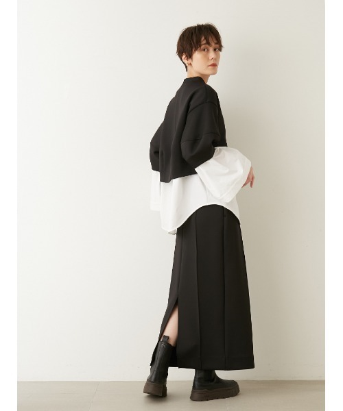 emmi（エミ）の「【emmi atelier】金子綾 ダンボールクロップド