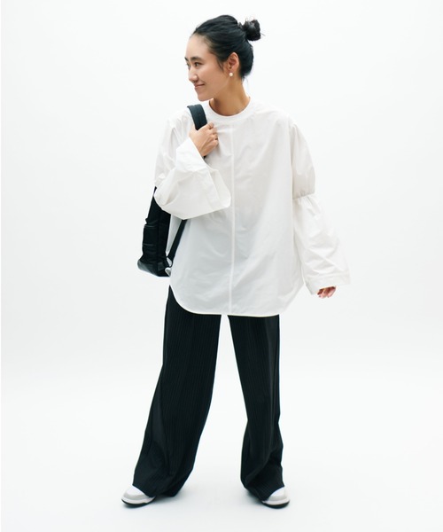 emmi（エミ）の「【emmi atelier】金子綾 ダンボールクロップド