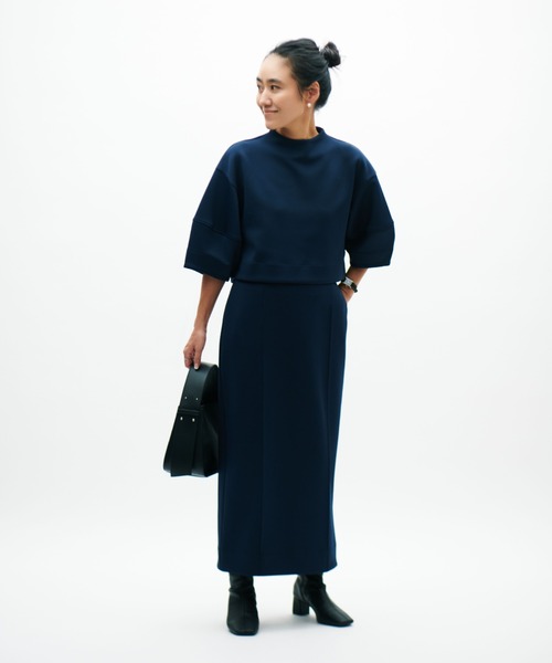 emmi（エミ）の「【emmi atelier】金子綾 ダンボールクロップド