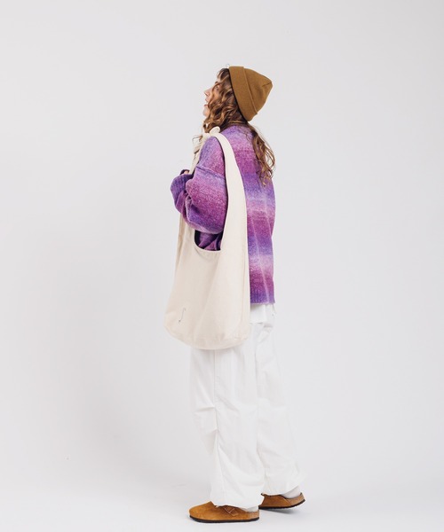 MUHET（ミュエータ）の「グラデーションニットプルオーバー（ニット/セーター・レディース・ブルー/ブラウン/パープル・X-LARGE/MEDIUM）」の20枚目の写真