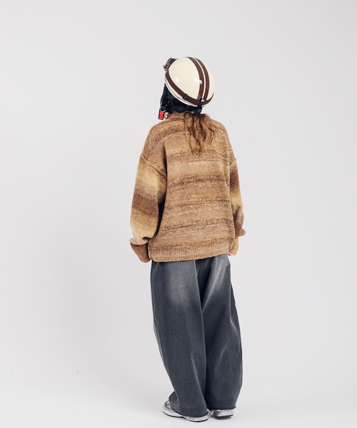 MUHET（ミュエータ）の「グラデーションニットプルオーバー（ニット/セーター・レディース・ブルー/ブラウン/パープル・X-LARGE/MEDIUM）」の9枚目の写真