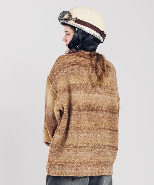 MUHET（ミュエータ）の「グラデーションニットプルオーバー（ニット/セーター・レディース・ブルー/ブラウン/パープル・X-LARGE/MEDIUM）」の6枚目の写真