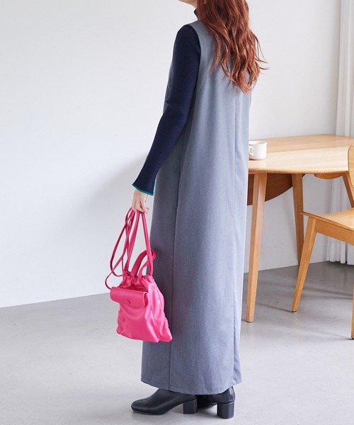 Chaco closet(チャコ クローゼット)の「スマホポケット付き巾着ショルダーバッグ(ショルダーバッグ・レディース・オレンジ/ブラック/パープル/ピンク/アイボリー/グリーン・FREE)」の12枚目の写真