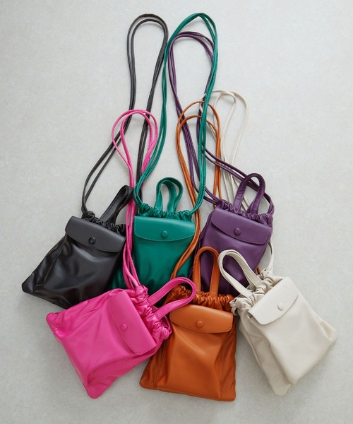 Chaco closet(チャコ クローゼット)の「スマホポケット付き巾着ショルダーバッグ(ショルダーバッグ・レディース・オレンジ/ブラック/パープル/ピンク/アイボリー/グリーン・FREE)」の20枚目の写真