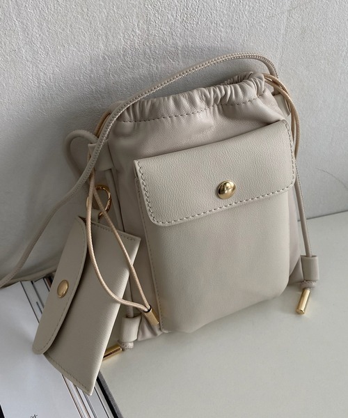 DouDou（ドゥドゥ）の「巾着スマホショルダー（ショルダーバッグ・レディース・アイボリー/ブラック/ベージュ・FREE）」の10枚目の写真