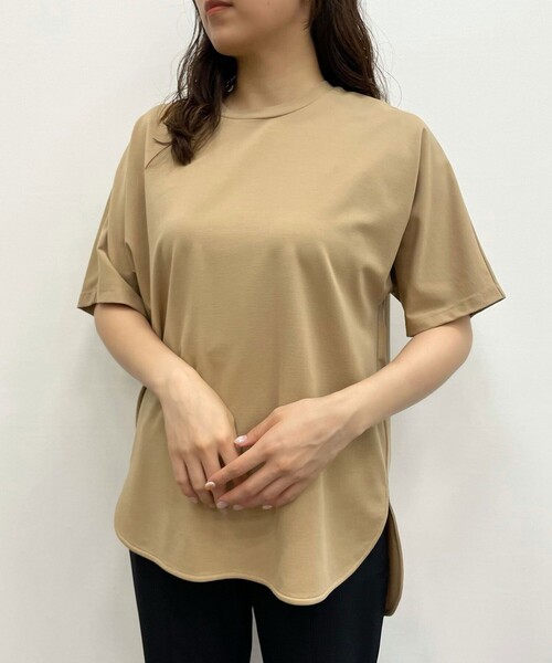 UNFILO(アンフィーロ)の「【新色追加!/接触冷感】マイビューティ フォルムTシャツ(Tシャツ/カットソー・レディース・ライトイエロー系/ネイビー系2/ベージュ系2/ホワイト系2/ブラック系/黄土色系・X-LARGE)」の4枚目の写真