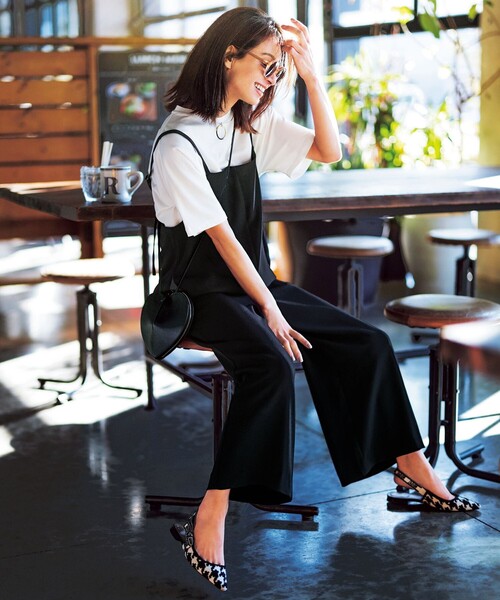 UNFILO(アンフィーロ)の「【新色追加!/接触冷感】マイビューティ フォルムTシャツ(Tシャツ/カットソー・レディース・ライトイエロー系/ネイビー系2/ベージュ系2/ホワイト系2/ブラック系/黄土色系・X-LARGE)」の14枚目の写真