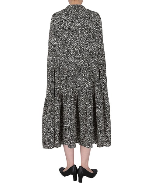 coca(coca)(コカ)の「花柄ティアードワンピース(ワンピース・レディース・ネイビー/ブラック・M/L)」の19枚目の写真