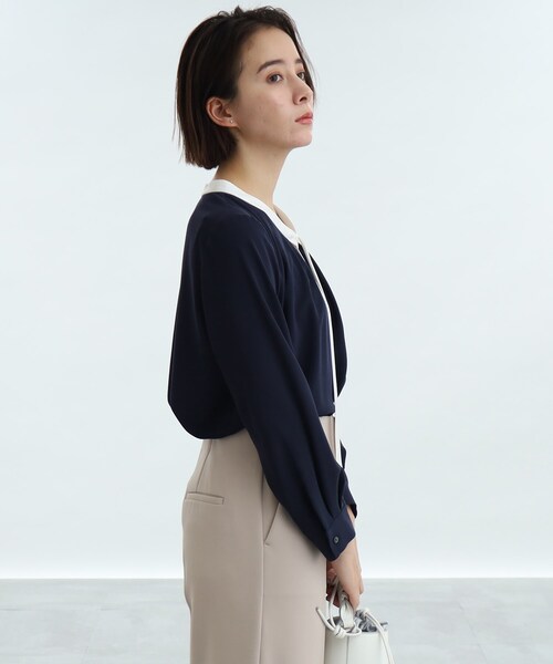 INDIVI（インディヴィ）の「◆【洗える/UV/吸水速乾】ボウタイブラウス（シャツ/ブラウス・レディース・ネイビー/オフホワイト/黄緑系6/サックスブルー系5・40/38/36/03/05/12/15 /13/19）」の14枚目の写真